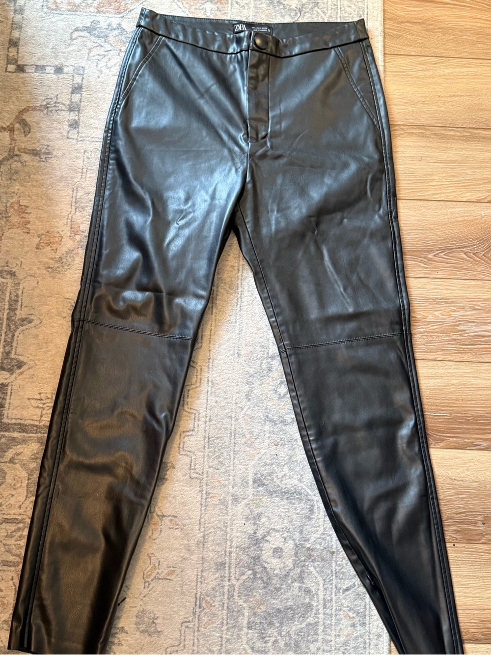 ZARA  Black Faux Leather women’s pants - Picture 2 of 5